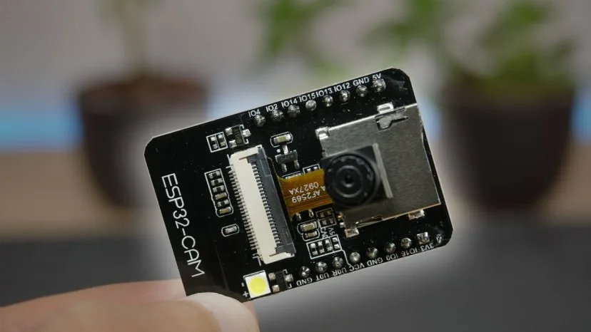Bài 5: ESP32-CAM Video Streaming and Face Recognition